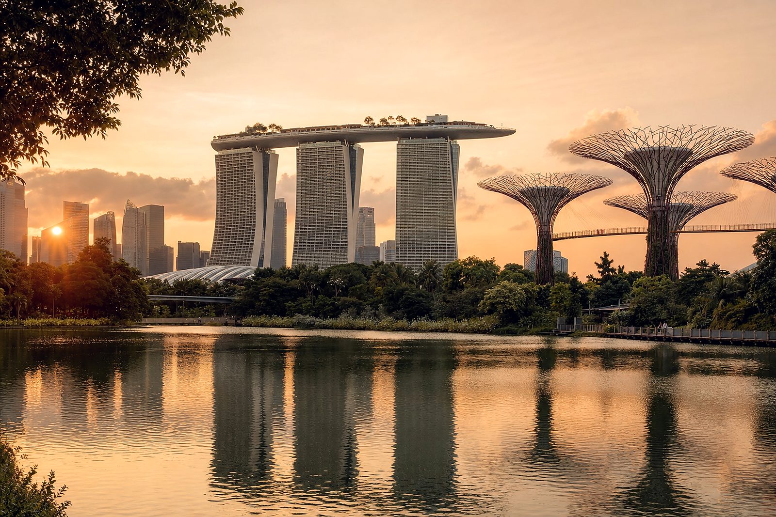 Marina Bay, Singapore, at dusk